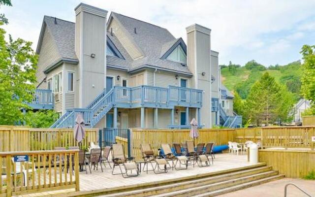 Blue Mountain Getaway