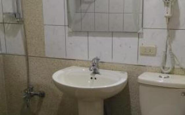Yadu Hotel