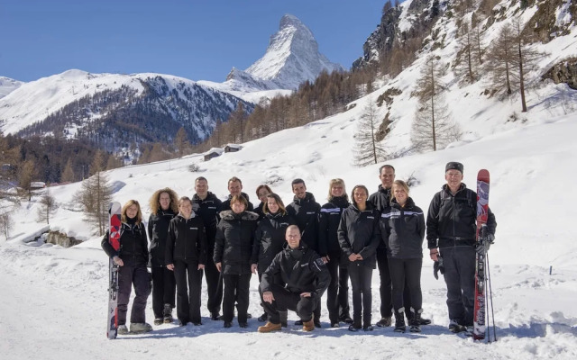 Mountain Exposure Luxury Chalets & Penthouses & Apartments