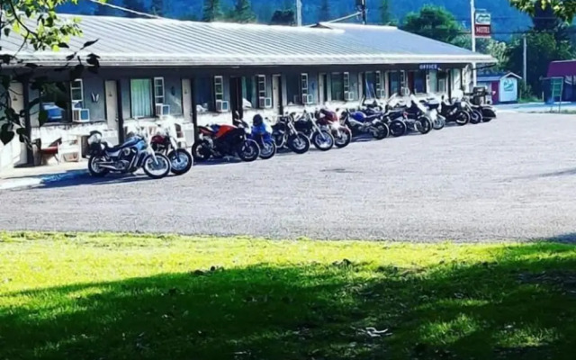 Lakeview Motel