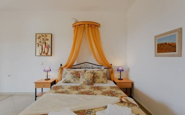 Saint George Hotel & Rooms