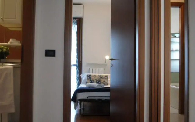 Metropolitan Expo Flat 2