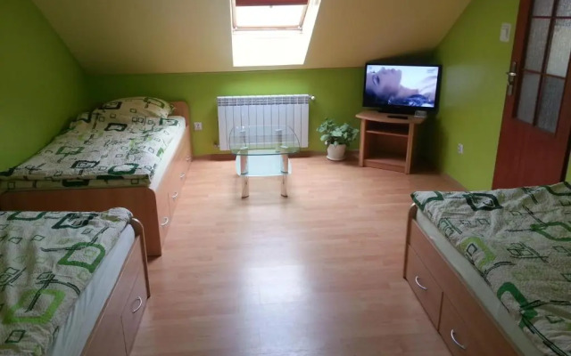 Pokoje Goscinne Ozarow