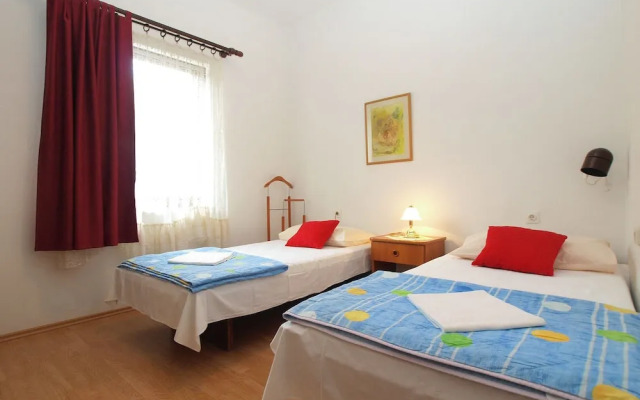 Apartment 1569