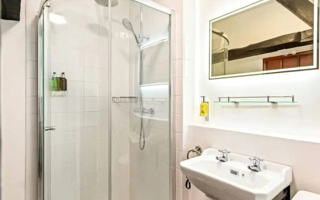 The George Inn Rooms - Room 1