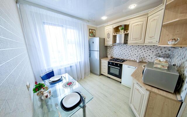 Апартаменты Четыре Сезона мкрн. Дружба 2/8