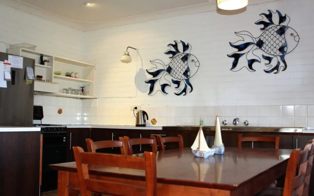 Pine Villas - Walk To Beach Ocean Views