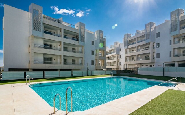 LAB-Modern 3 bedroom apart near beach