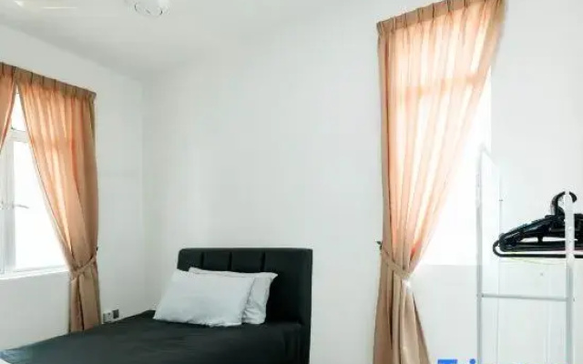 Serene Stay at Ehsan KLIA Sepang by HCK