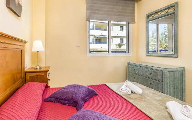 Banana Beach Sea And Mountain Views 305