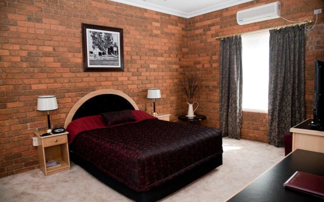 The Charles Sturt Motor Inn