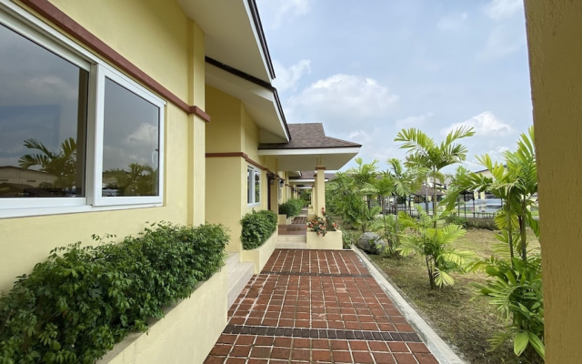 Amaro Resort by Cocotel