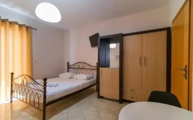 Vironas Rooms