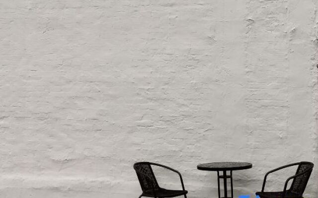 Fuxian Lake Xianqingyizhi Hotel