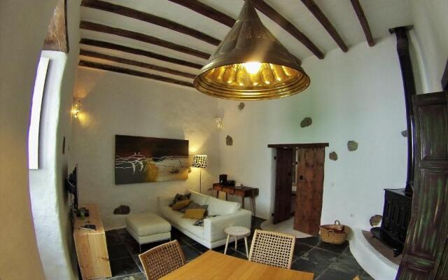 Luana House