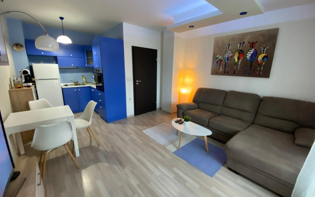 Modern & Central 1BR Apartment with lovely terrace