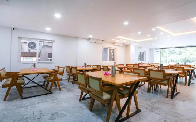 Hotel RR Residency