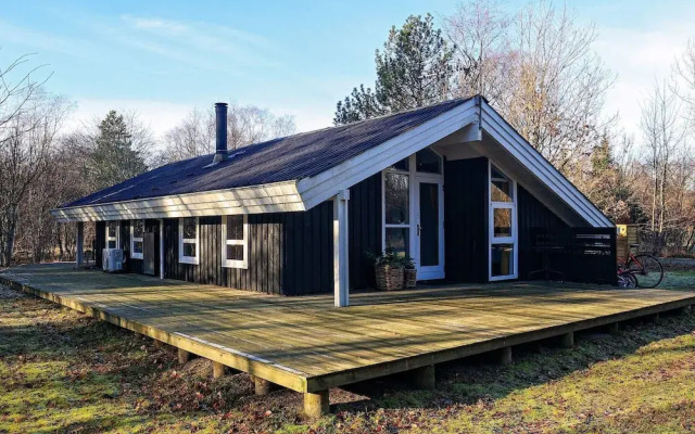 6 Person Holiday Home in Hals