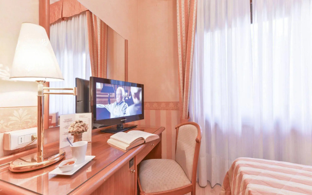 Hotel Jane