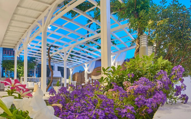 Villa Maria Studios & Suites