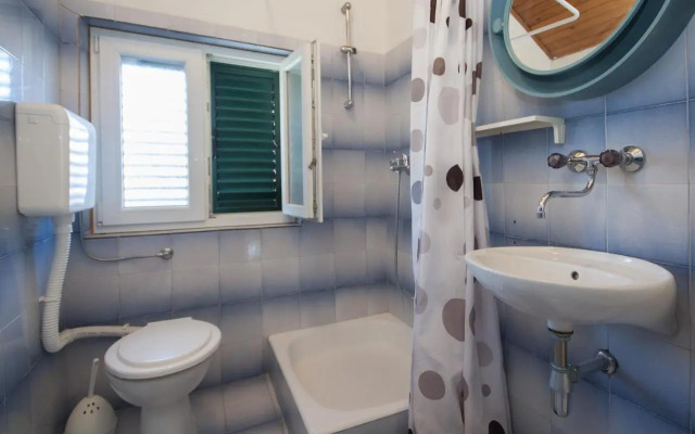 Apartments by the sea Brodarica, Sibenik - 5736