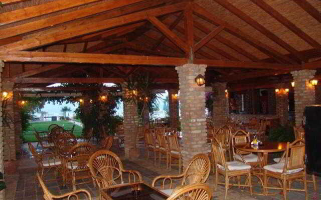Chrismos Luxury Suites and Studios