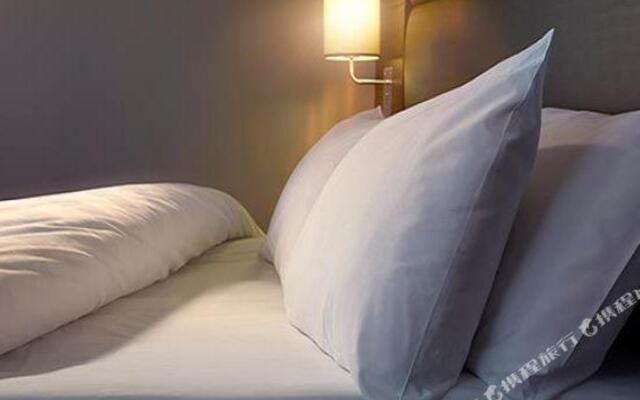 Premier Inn Glasgow (Cambuslang/M74, J2A)