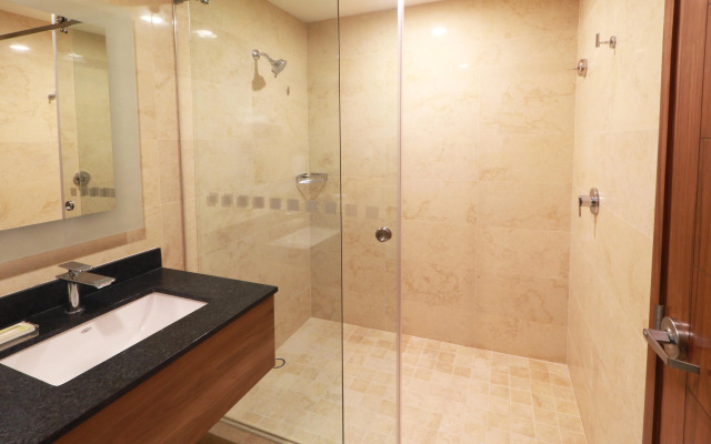 Holiday Inn & Suites Puerto Vallarta Marina & Golf by IHG