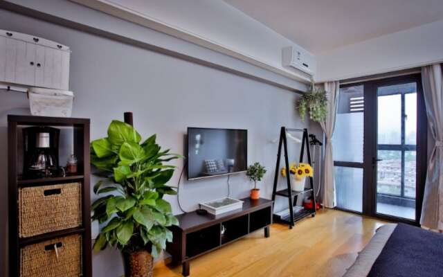 Royal Garden Apartment