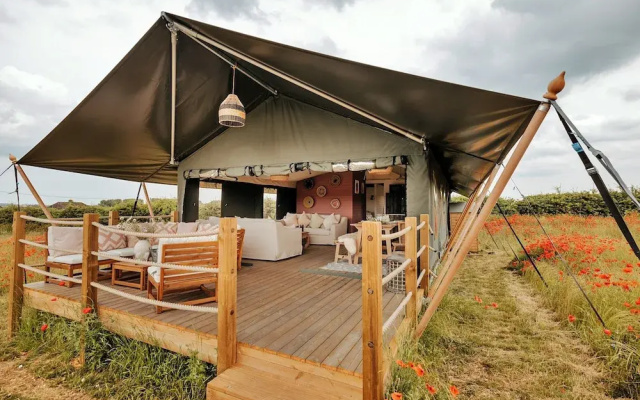 Safari Tent in Stiffkey Valley With Fire Pit