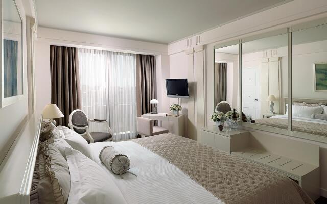 NJV Athens Plaza Hotel