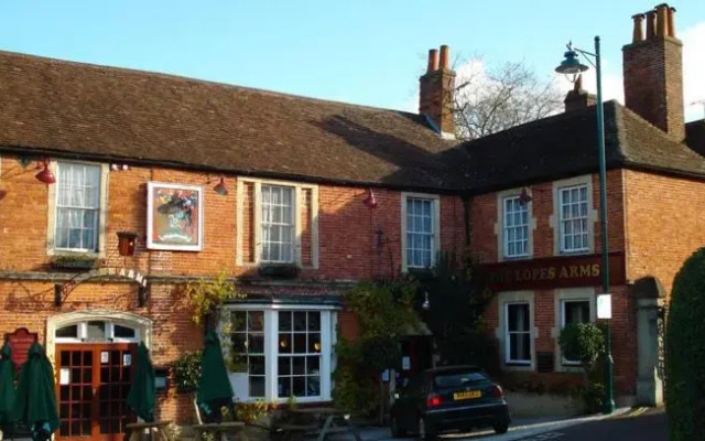 Lopes Arms Hotel