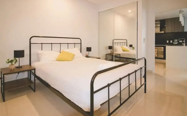 ZEN CENTRAL CBD - 3 Bedroom Apartment