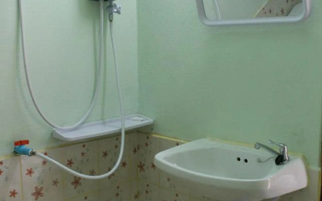 Sarm Mork Guesthouse