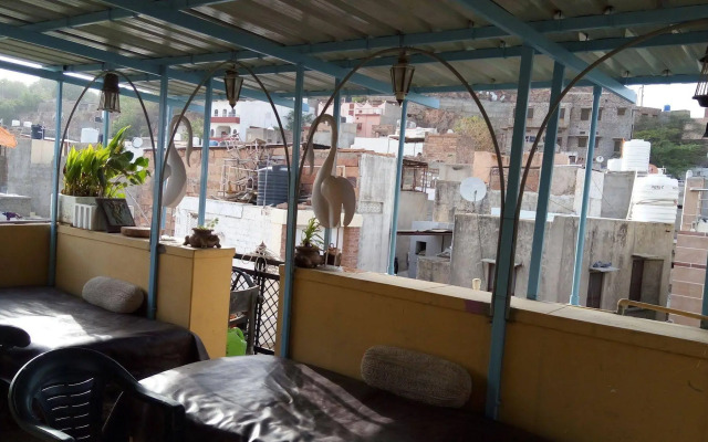 Shyam Palace Guest House