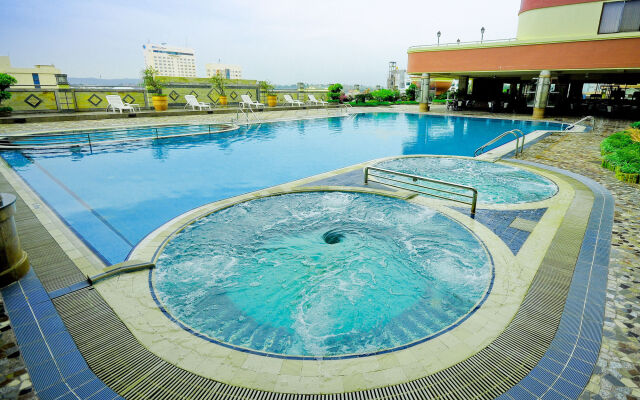 Planet Holiday Hotel & Residence