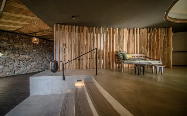 Madwaleni River Lodge - Babanango Game Reserve