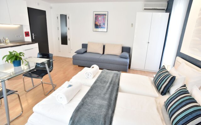 Hillside Premium Apartments