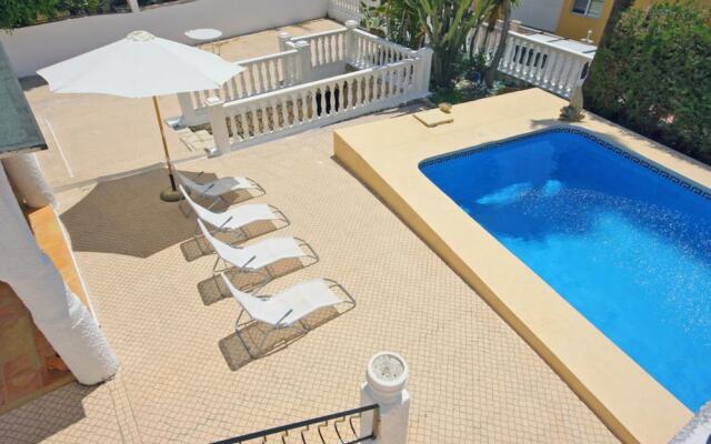 Villa - 3 Bedrooms with Pool and WiFi - 106427