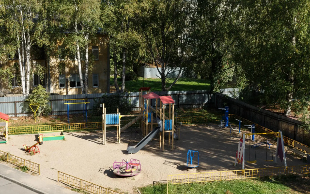 Dve Poduski na ulice Vorovskogo 84 korpus 2