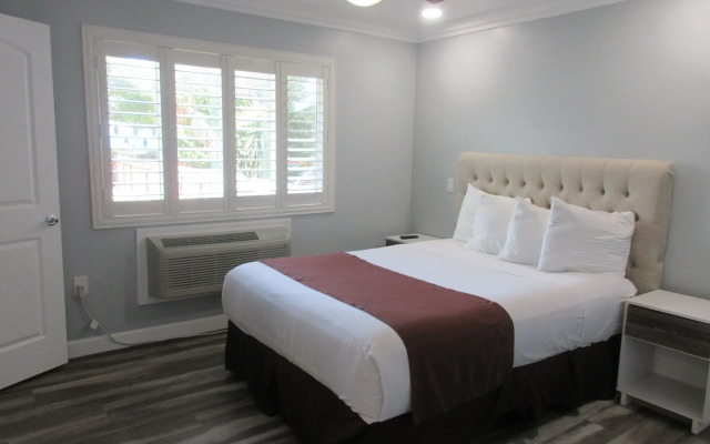 Lone Oak Lodge