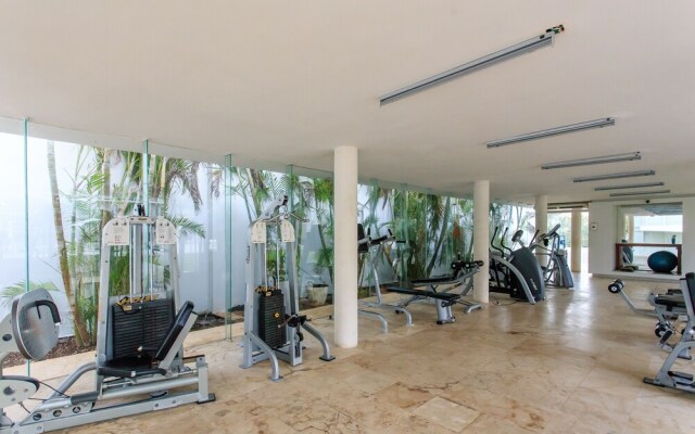 Magia Beachside Apartment by Bvr