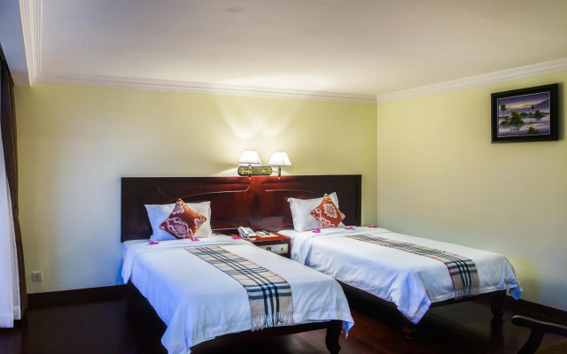 Smiling Hotel