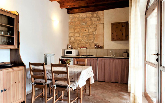 Spacious apartment in Modica with shared pool