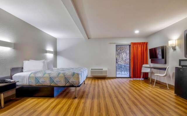 Motel 6 Little Rock, AR - South