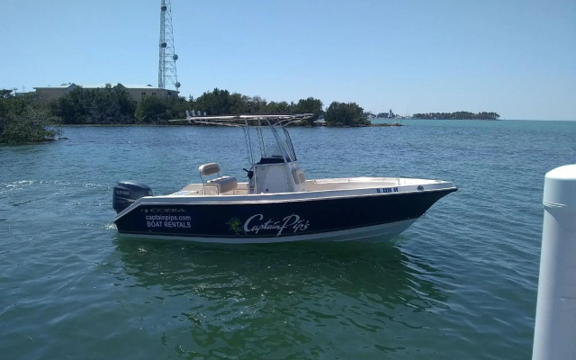 Captain Pips Marina & Hideaway