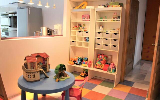 Alcazaba Beach Apartment 3302