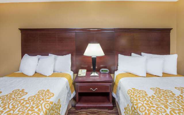 Days Inn by Wyndham Paducah I-24 Exit 4