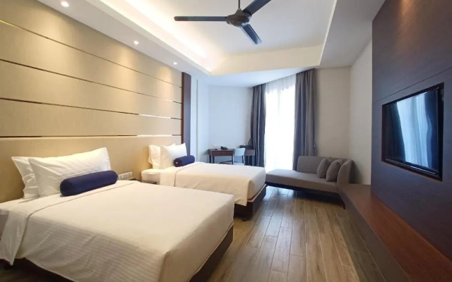 Pacific Regency Beach Resort Port Dickson - photo 5