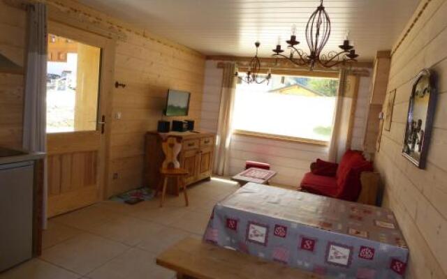 Apartment Agréable rez de jardin dans beau chalet